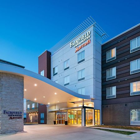 Fairfield Inn & Suites By Marriott Lincoln Airport מראה חיצוני תמונה